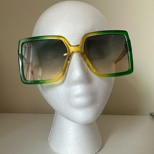 NEW one size fits most STYLISH SUNGLASSES